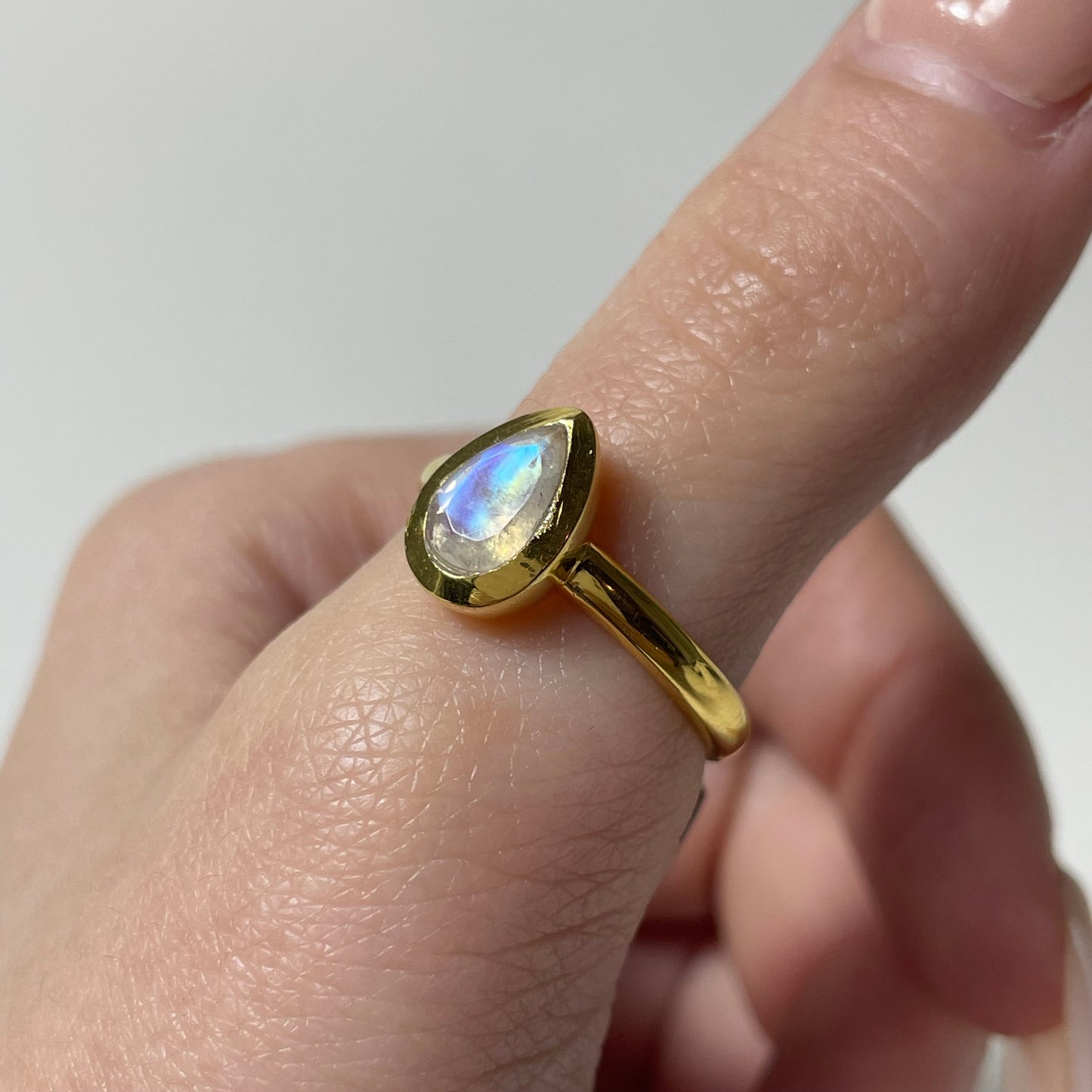 Gold Plated Faceted Rainbow Moonstone Ring (Size 8)