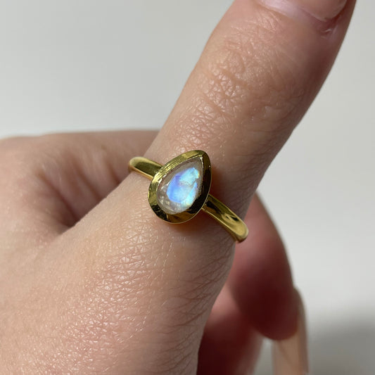 Gold Plated Faceted Rainbow Moonstone Ring (Size 8)