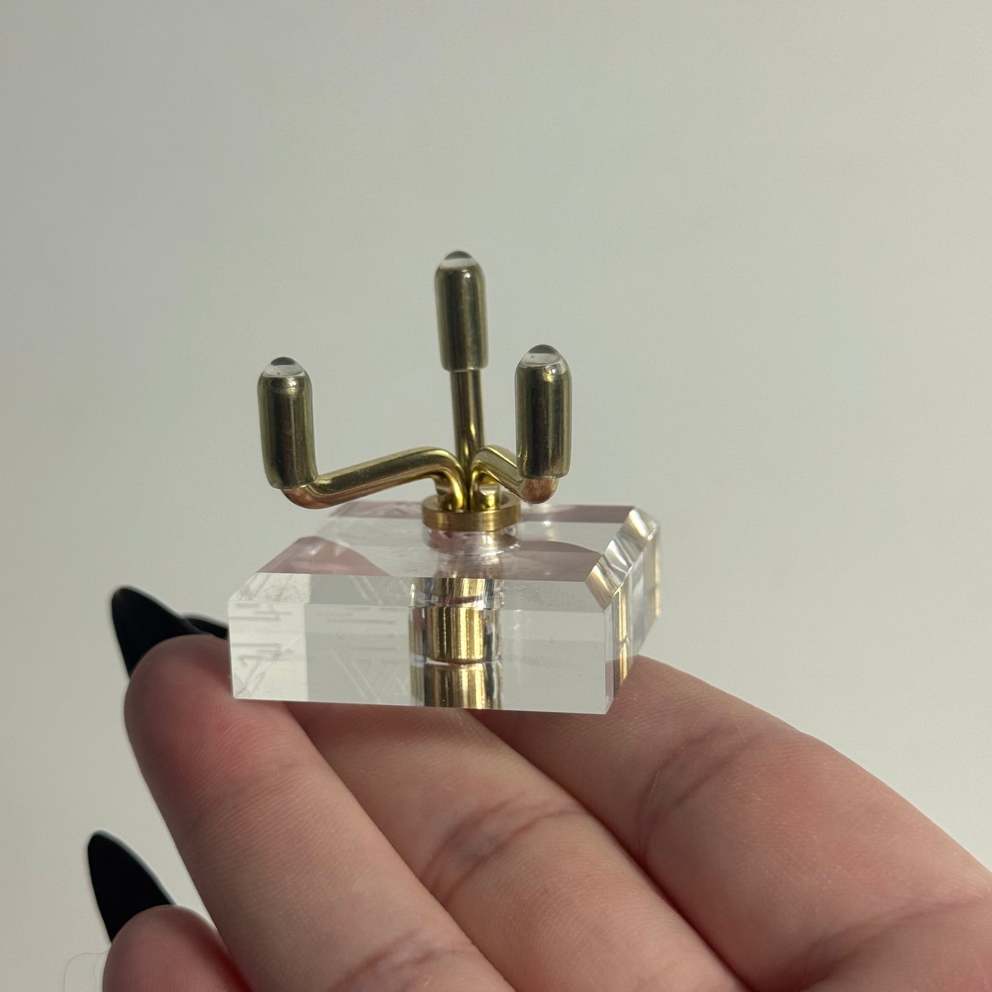 Gold Specimen Stand (Size 1)