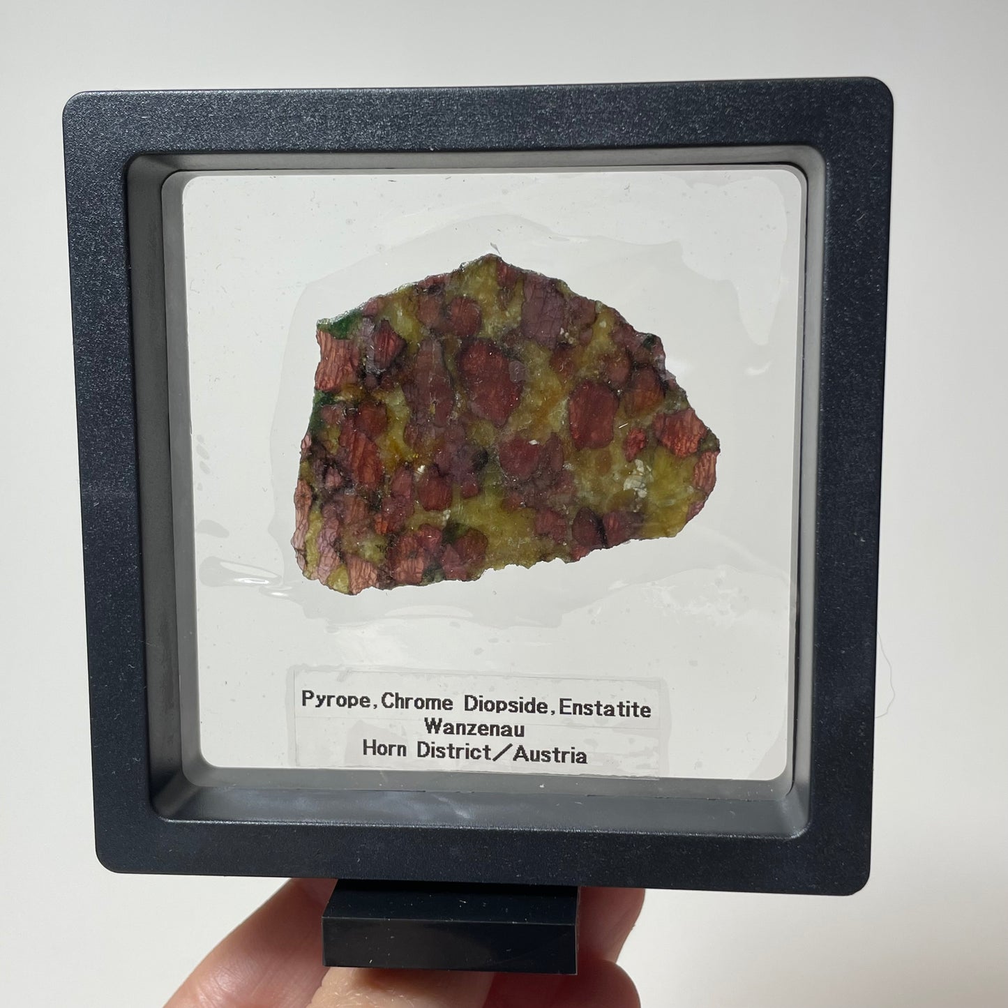 Pyrope and Chrome Diopside Specimen from Horn District, Austria: Intuitive Pick