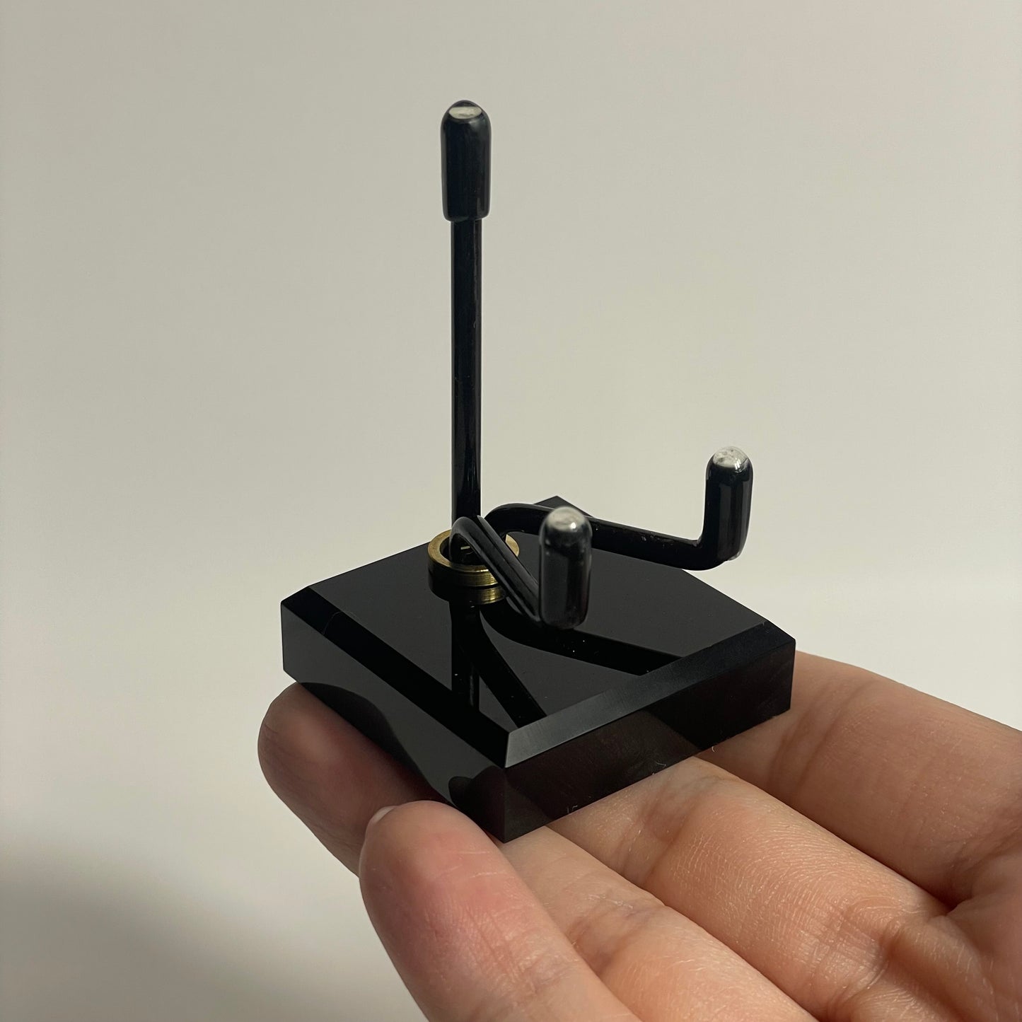 Black Specimen Stand (Size 2)