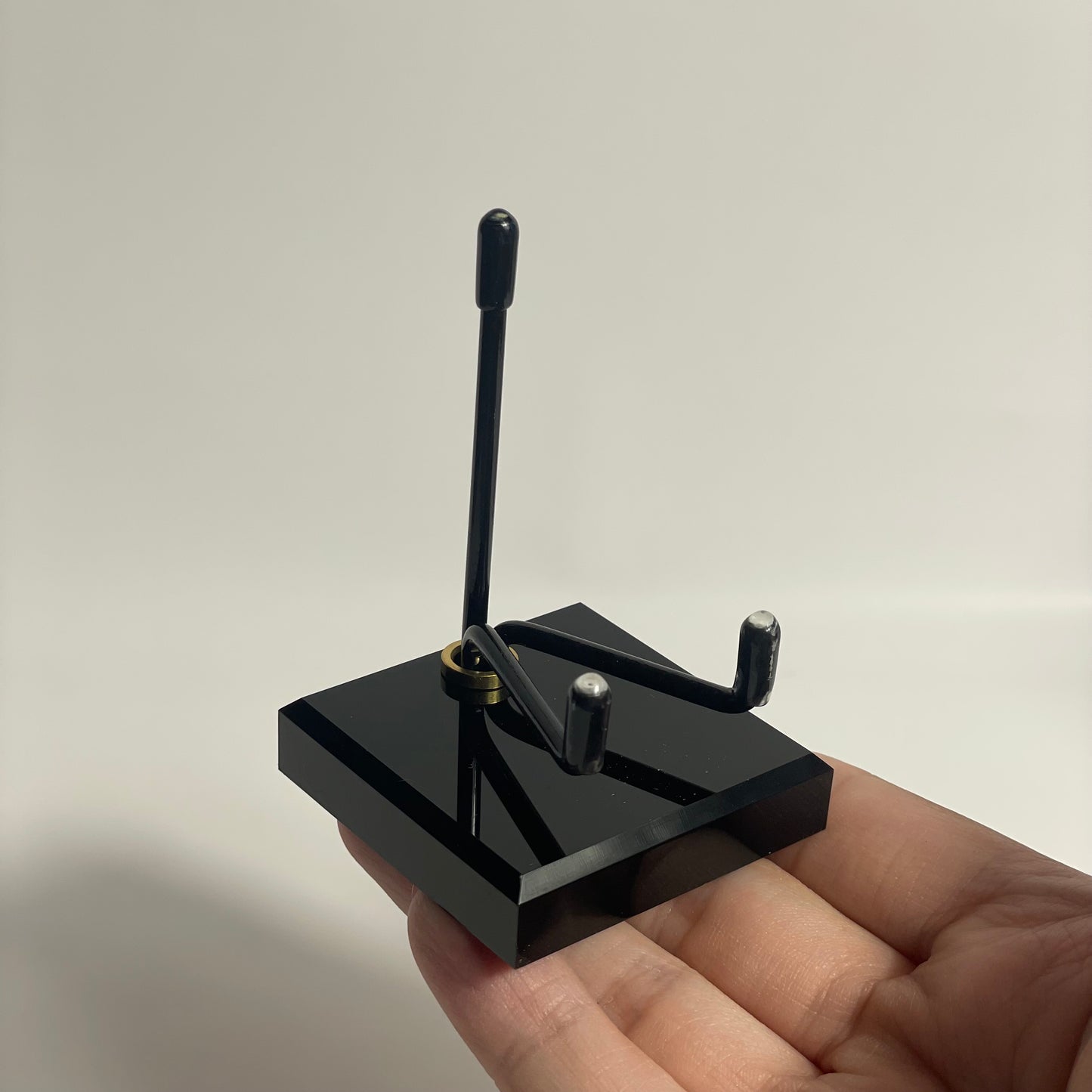 Black Specimen Stand (Size 3)