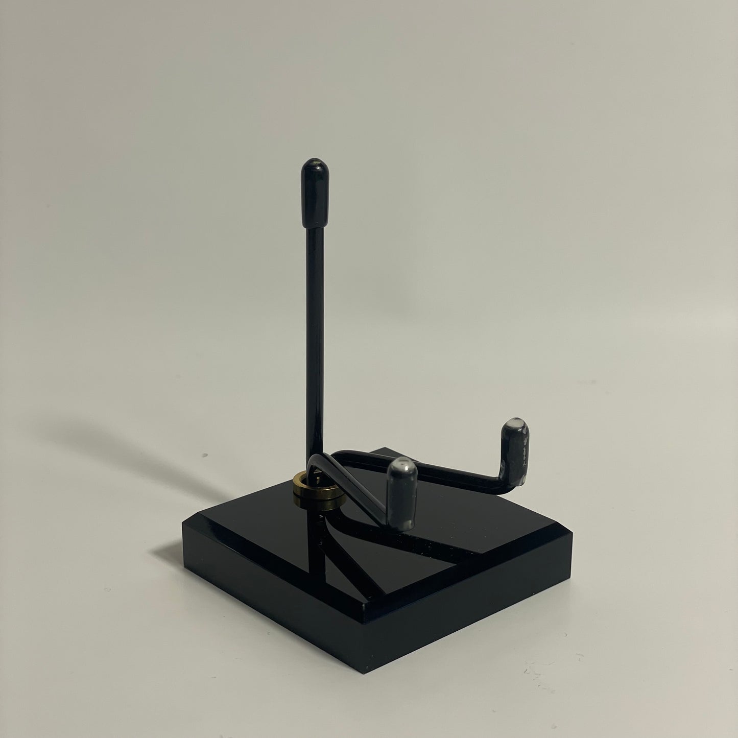 Black Specimen Stand (Size 3)