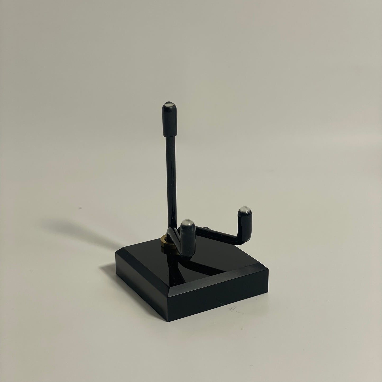 Black Specimen Stand (Size 2)