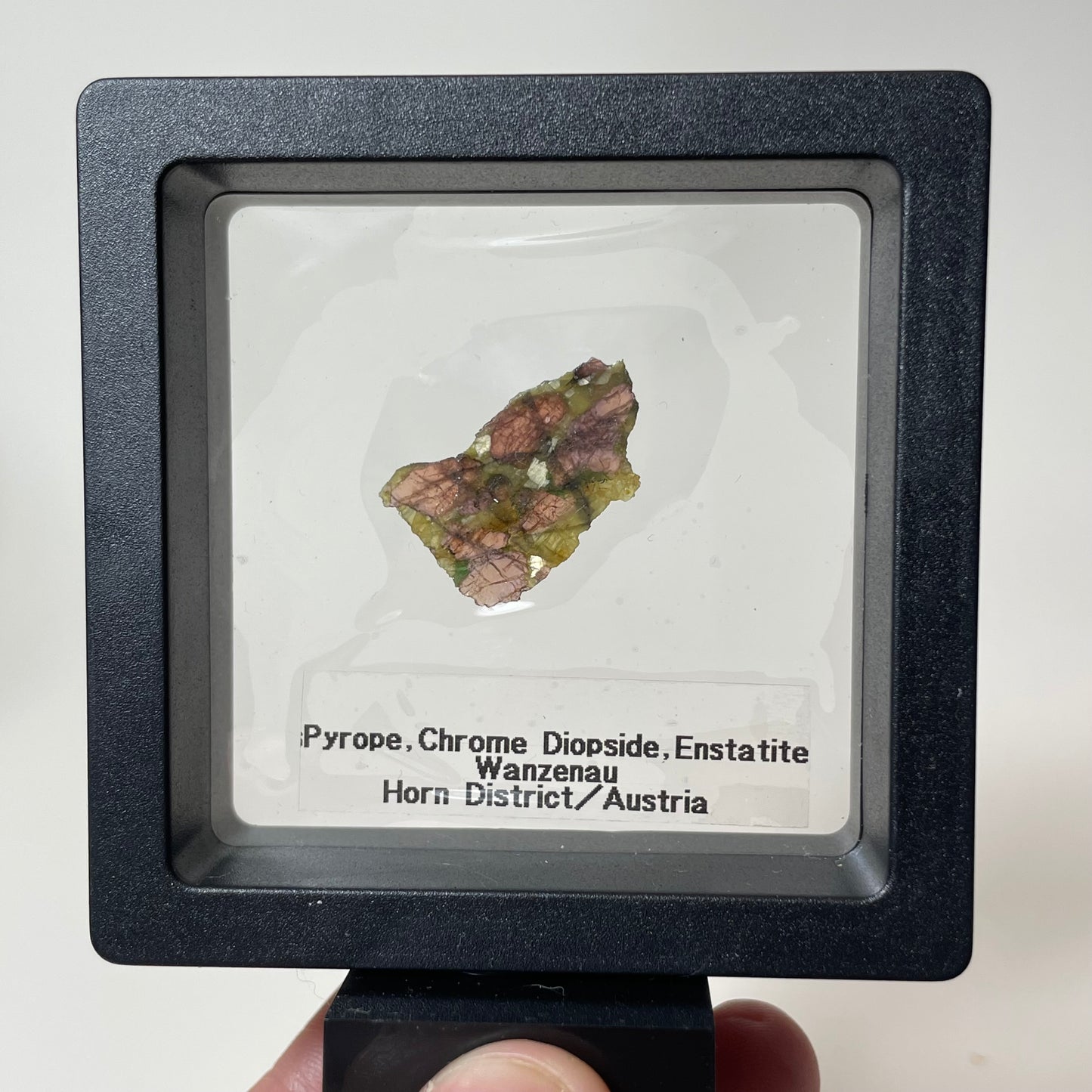 Pyrope and Chrome Diopside Specimen from Horn District, Austria: Intuitive Pick