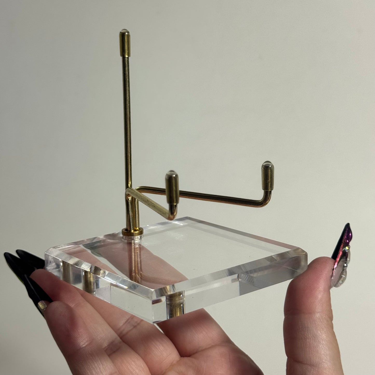 Gold Specimen Stand (Size 6)