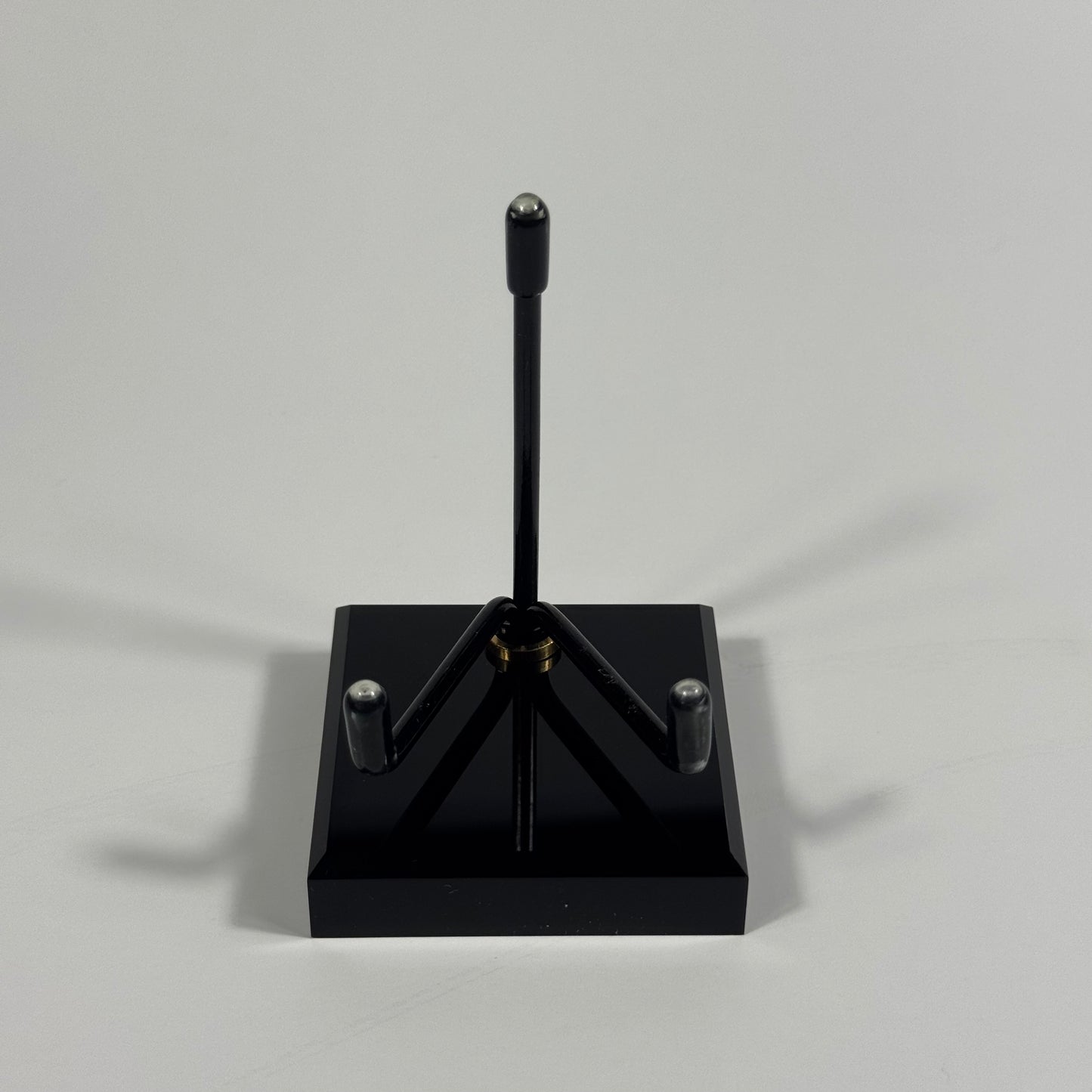 Black Specimen Stand (Size 3)
