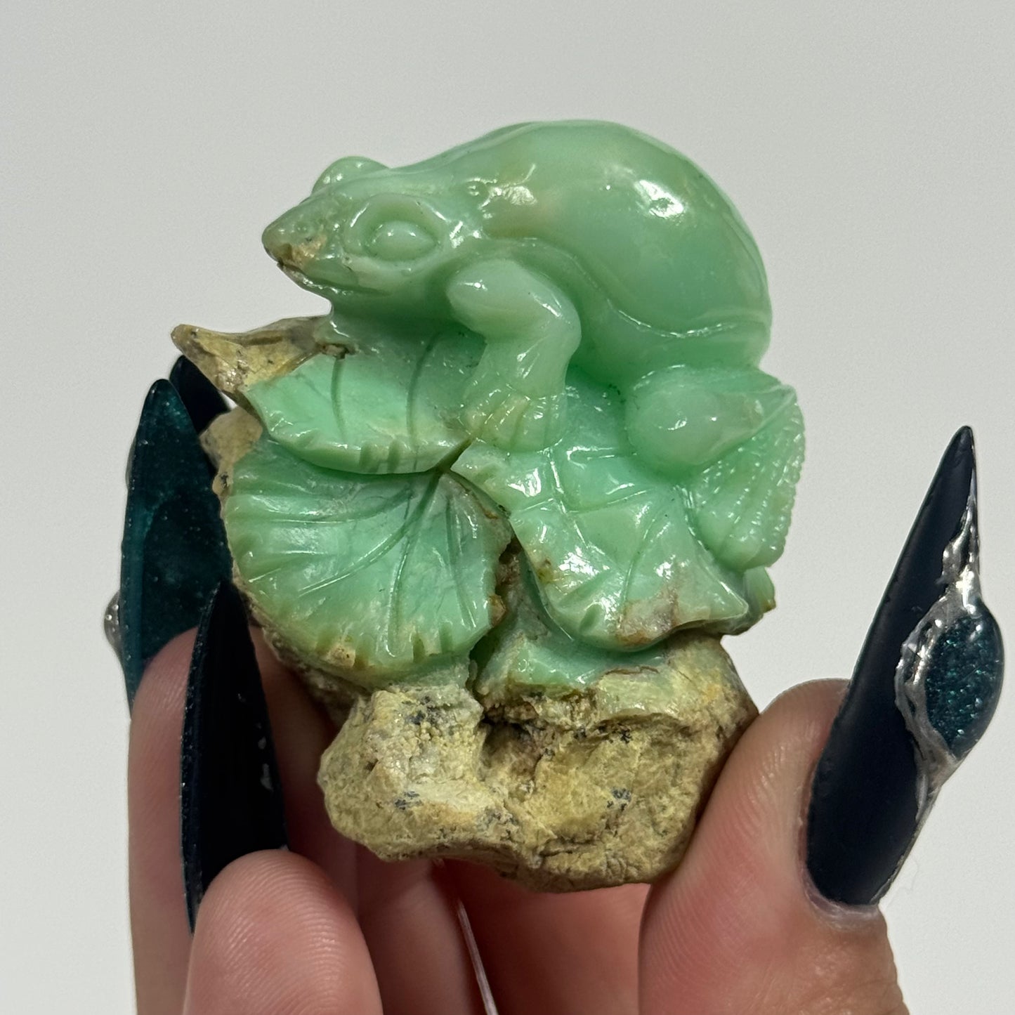 Chrysopal Frog Handmade Carving